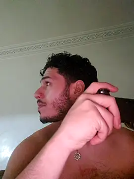 Thewildaliii0 online show from April 2026 11:39:02 PM