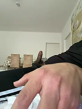 Snapshot of bobi7v chatting on June 2026 03:54:02 PM bobi7v online show from June 2026 03:54:02 PM