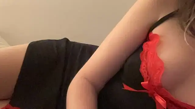 louloupoils online show from March 2026 12:47:01 AM