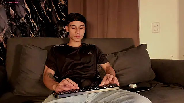 Axel DavisSM online show from March 2026 01:15:02 PM