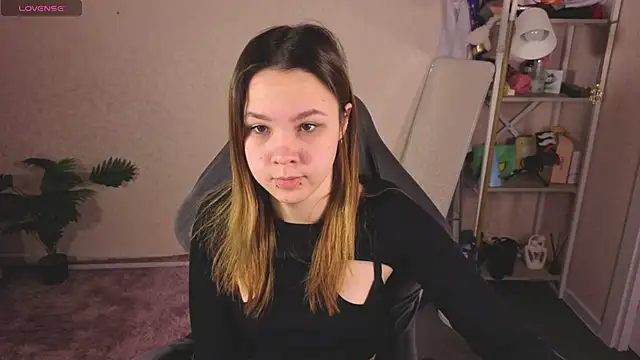 Lori Bllossom online show from April 2026 01:18:02 AM