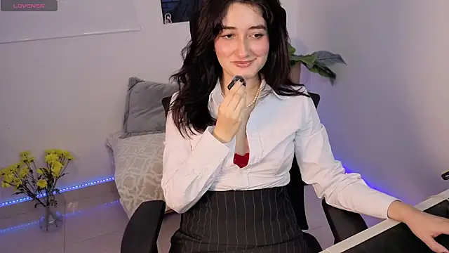 Snapshot of AleblancXOXO chatting on May 2026 09:44:02 PM AleblancXOXO online show from May 2026 09:44:02 PM