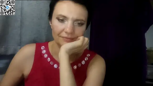 HotMamaQueen234 online show from June 2026 11:25:01 PM
