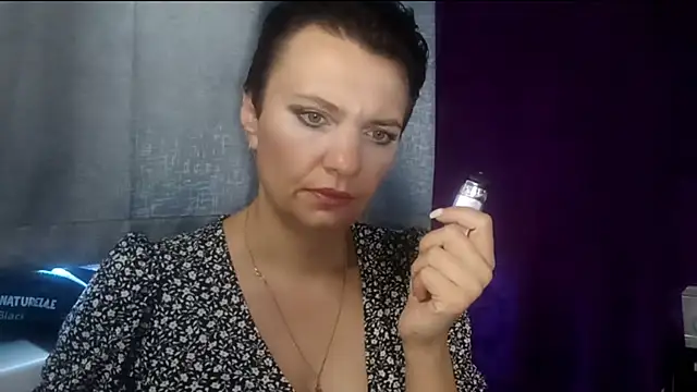 HotMamaQueen234 online show from August 2026 06:27:01 AM