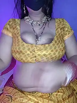 Snapshot of Miss_roohi chatting on June 2026 06:19:02 AM Miss roohi online show from June 2026 06:19:02 AM