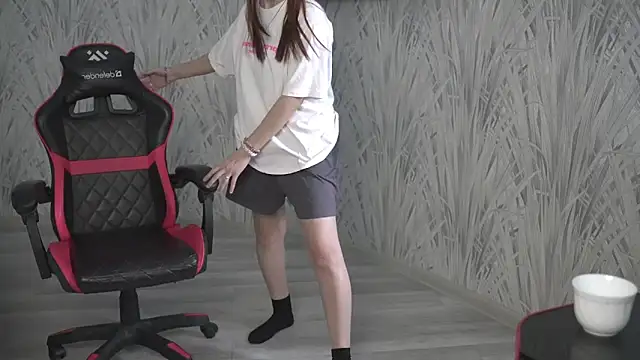 Snapshot of PiaDeninno chatting on March 2026 05:00:02 AM PiaDeninno online show from March 2026 05:00:02 AM