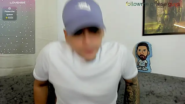 sweetlatinoboy online show from June 2026 12:06:02 PM