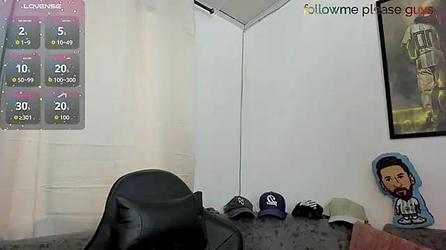sweetlatinoboy online show from June 2026 12:37:01 PM