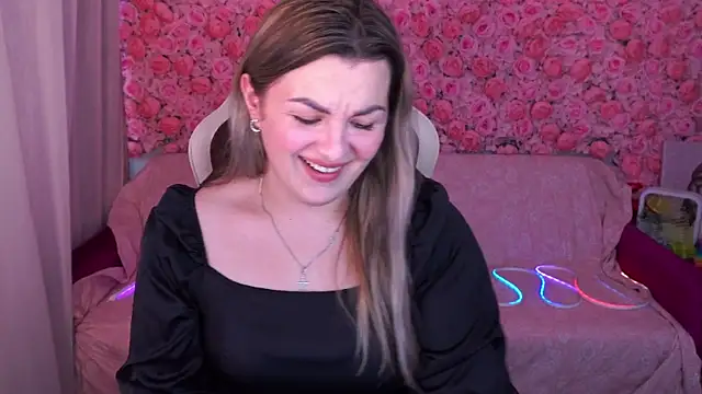 Snapshot of AlissyaGrayy chatting on June 2026 06:01:01 AM AlissyaGrayy online show from June 2026 06:01:01 AM