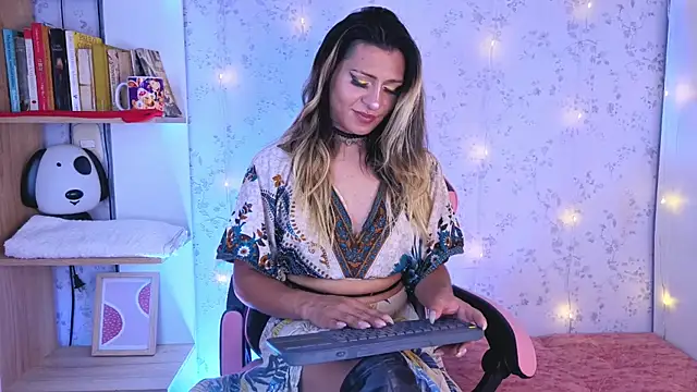 Snapshot of _Alexaavandercloude chatting on July 2026 07:28:02 PM Alexaavandercloude online show from July 2026 07:28:02 PM