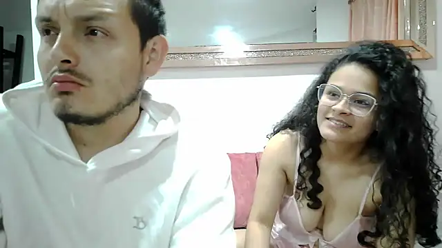 leoylia online show from May 2026 05:01:02 AM