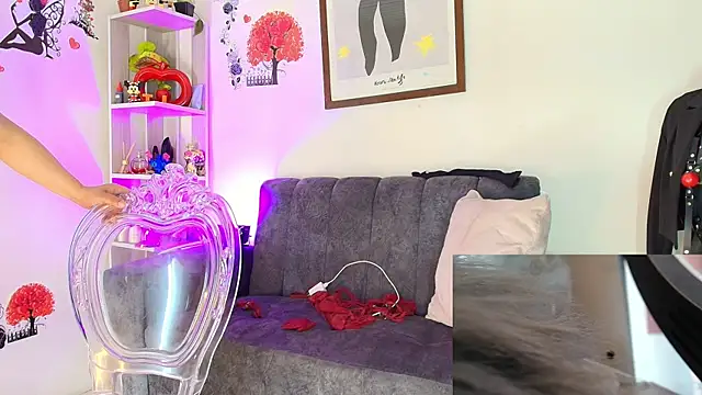 Snapshot of Zully_Green chatting on May 2026 01:25:02 AM Zully Green online show from May 2026 01:25:02 AM