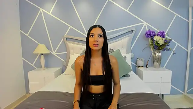 EmmaFosther online show from May 2026 07:19:01 PM