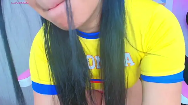 Snapshot of Kitty__meow chatting on July 2026 12:44:01 PM Kitty meow online show from July 2026 12:44:01 PM
