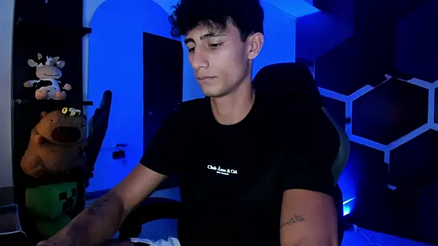 Snapshot of MaxiimoRomano_ chatting on July 2026 07:09:01 PM MaxiimoRomano online show from July 2026 07:09:01 PM