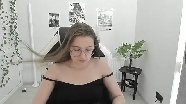 Snapshot of Mia_kristal chatting on July 2026 08:27:02 AM Mia kristal online show from July 2026 08:27:02 AM