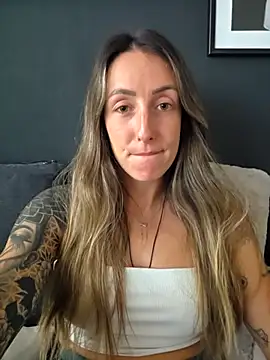 NicoleKaiser online show from April 2026 04:10:02 PM