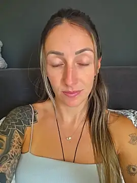 NicoleKaiser online show from June 2026 10:03:02 AM
