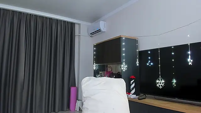 asian loverpop online show from July 2026 03:52:01 AM