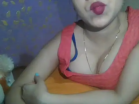 Snapshot of Qween_Seelu chatting on July 2026 02:00:02 AM Qween Seelu online show from July 2026 02:00:02 AM