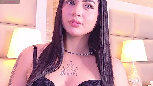 MiaNeill online show from May 2026 11:54:02 PM