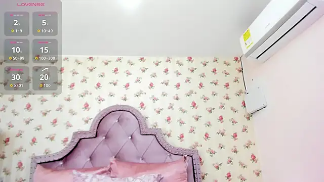 Snapshot of crystal_watson0 chatting on June 2026 02:41:02 PM crystal watson0 online show from June 2026 02:41:02 PM