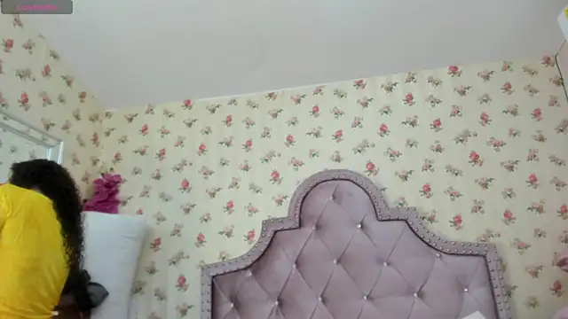 Snapshot of crystal_watson0 chatting on June 2026 02:07:02 PM crystal watson0 online show from June 2026 02:07:02 PM