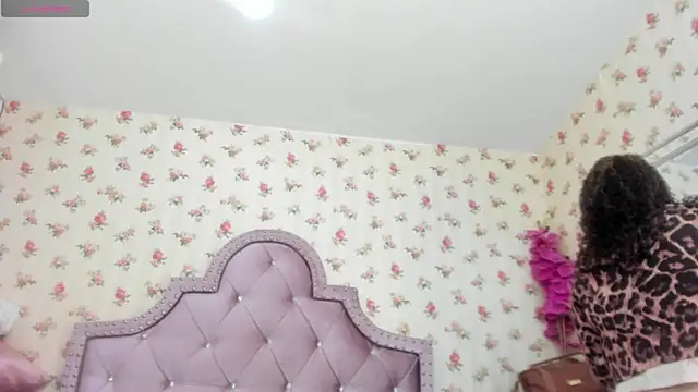 Snapshot of crystal_watson0 chatting on July 2026 01:43:02 PM crystal watson0 online show from July 2026 01:43:02 PM