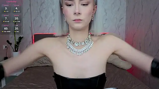 Snapshot of kittysocutie chatting on April 2026 12:02:01 AM kittysocutie online show from April 2026 12:02:01 AM
