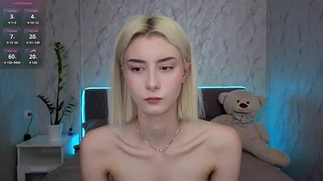 Snapshot of kittysocutie chatting on May 2026 12:05:01 AM kittysocutie online show from May 2026 12:05:01 AM