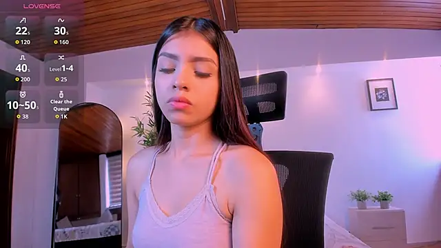 Snapshot of mily_Lopez chatting on May 2026 02:15:02 PM mily Lopez online show from May 2026 02:15:02 PM