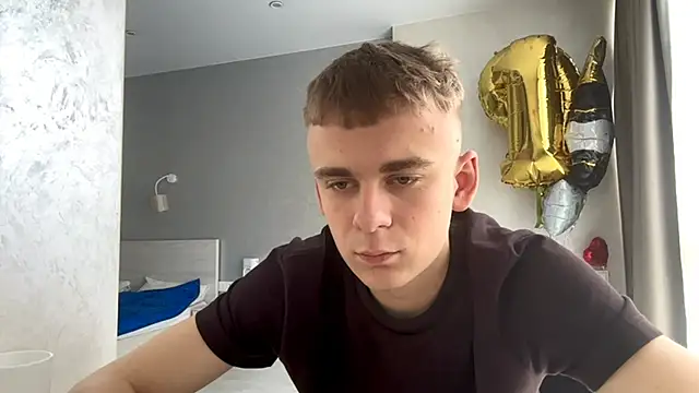 Snapshot of SoloFury chatting on May 2026 09:39:02 AM SoloFury online show from May 2026 09:39:02 AM