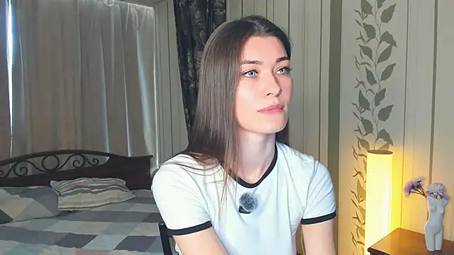 Snapshot of JulissaLipoma chatting on June 2026 07:25:02 AM JulissaLipoma online show from June 2026 07:25:02 AM