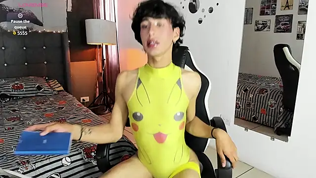 Snapshot of santy_fox chatting on March 2026 02:33:01 PM santy fox online show from March 2026 02:33:01 PM