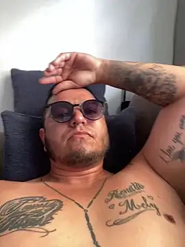 Snapshot of HOTB0Y18 chatting on March 2026 10:35:01 PM HOTB0Y18 online show from March 2026 10:35:01 PM