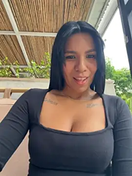 MonserratJons01 online show from May 2026 09:01:01 PM