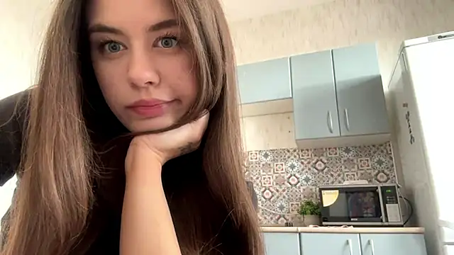 LypsiXo online show from April 2026 01:02:01 PM