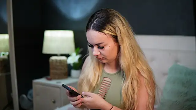 DaliaParis online show from July 2026 08:33:01 PM