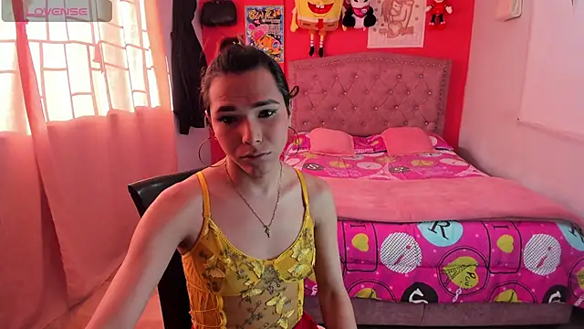 Snapshot of Sofia_Hot_Latina chatting on June 2026 09:17:02 PM Sofia Hot Latina online show from June 2026 09:17:02 PM