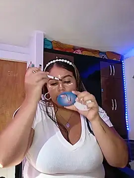 Bonny rousse01 online show from June 2026 12:50:02 PM