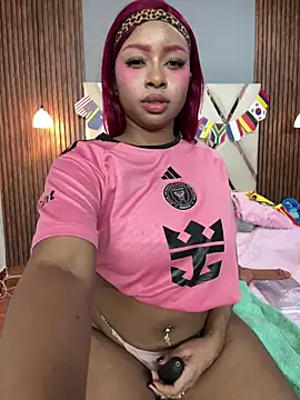 Snapshot of Kloe_rousse01 chatting on June 2026 09:36:01 AM Kloe rousse01 online show from June 2026 09:36:01 AM