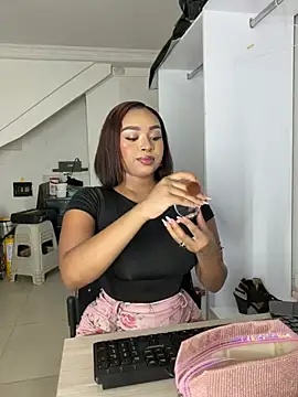 Snapshot of Kloe_rousse01 chatting on August 2026 08:55:02 PM Kloe rousse01 online show from August 2026 08:55:02 PM