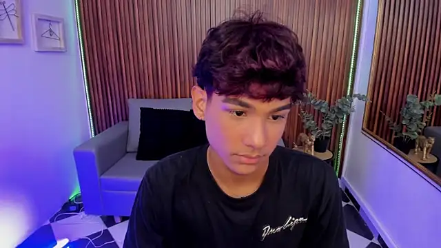 Oliver20   online show from March 2026 02:49:02 AM