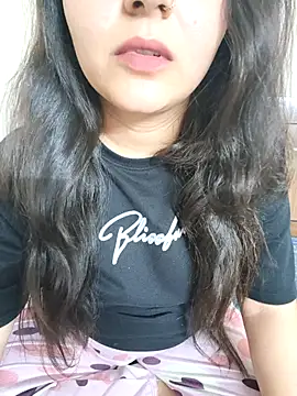 Snapshot of neelam_rawat chatting on May 2026 06:05:02 PM neelam rawat online show from May 2026 06:05:02 PM