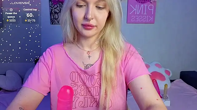 BlondieSummer online show from July 2026 06:51:02 PM