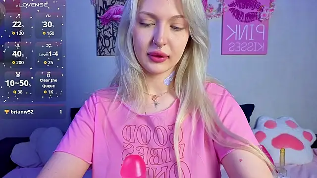 BlondieSummer online show from July 2026 06:14:02 PM