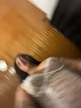 Snapshot of ami_santos chatting on March 2026 11:21:02 PM ami santos online show from March 2026 11:21:02 PM