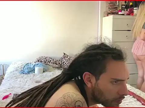 Snapshot of DreadObsessionxX chatting on May 2026 01:29:02 PM DreadObsessionxX online show from May 2026 01:29:02 PM
