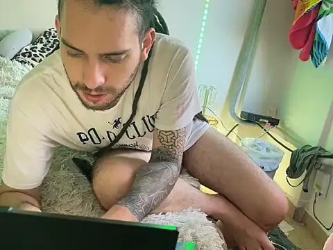 Snapshot of DreadObsessionxX chatting on June 2026 12:18:02 PM DreadObsessionxX online show from June 2026 12:18:02 PM