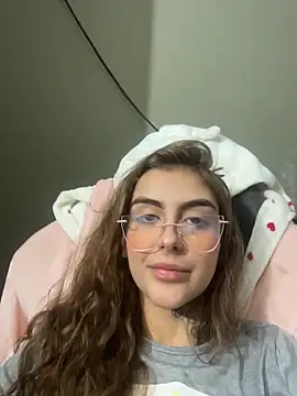 miiabellovic online show from June 2026 10:35:02 PM